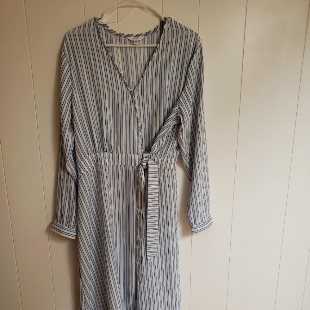 Womens blue & white XL strip dress